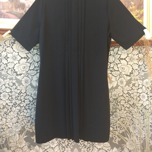 Susan Graver black button dress short sleeve front and back knife pleats collar - Picture 6 of 7